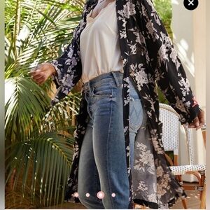 Spiritual Gangster | Maya | Kimono | Floral | Black/Tan/White | Front Tie | OS